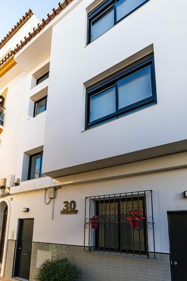 Acogedor Apartamento En Estepona Centro By Rent Me Kültér fotó
